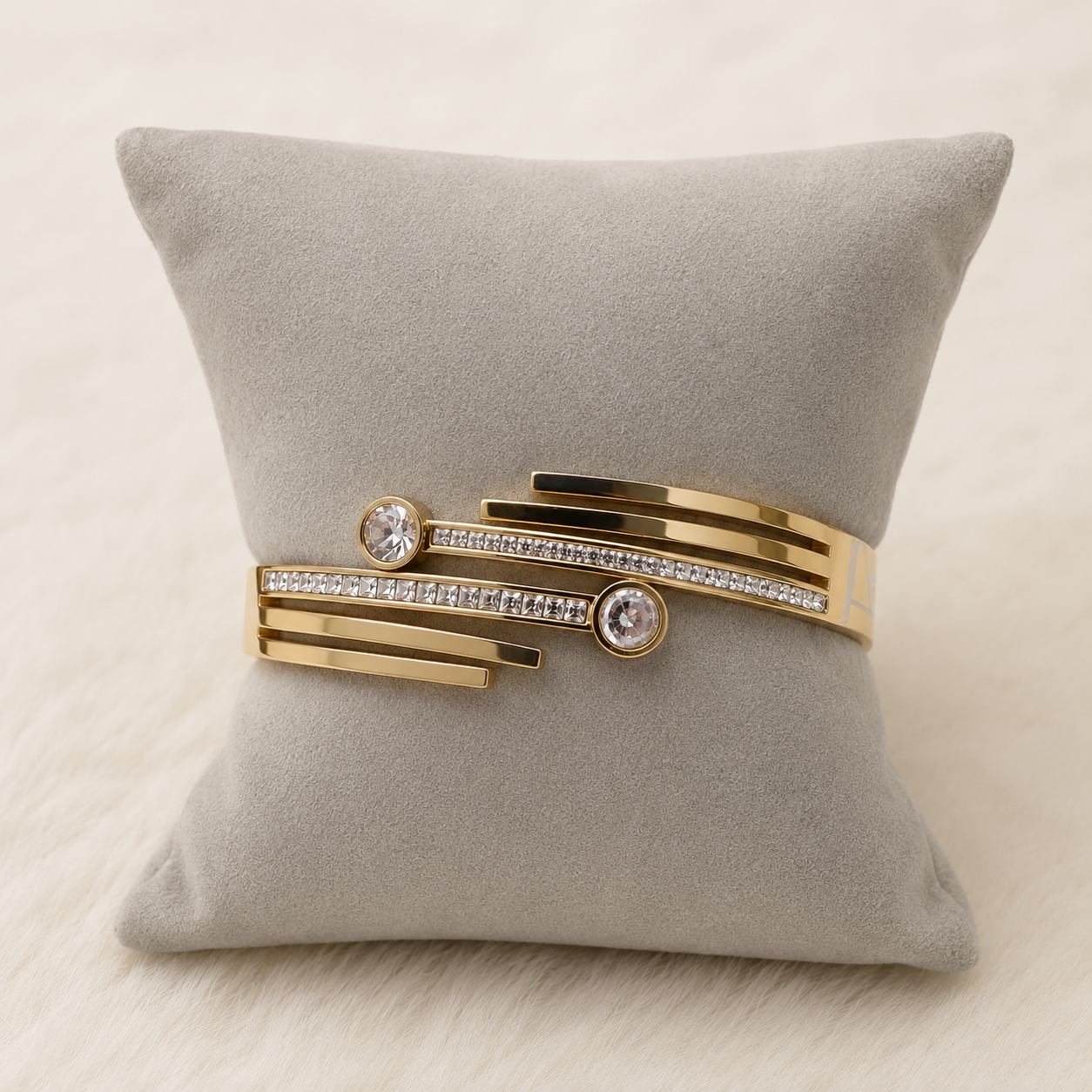 Selira Crystal Elegance Gold Cuff Bracelet