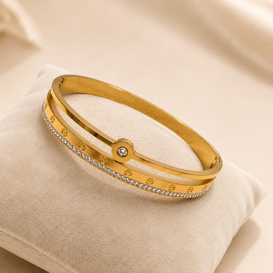 Selira Crystal Luxe Gold Bangle